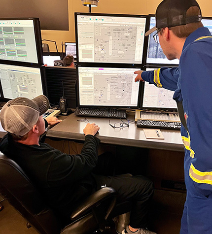 Cross operator training takes place with staff from Lima and Superior refineries